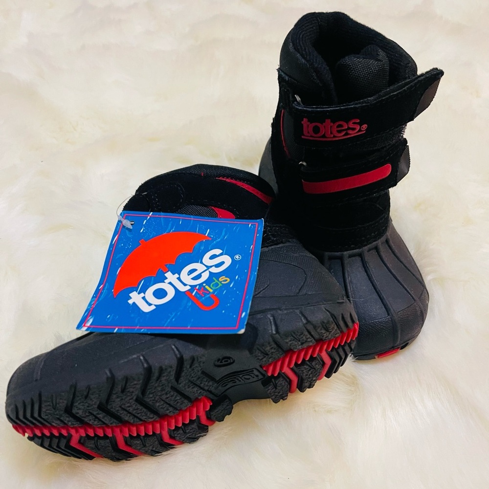 Totes Black and Red Kids' Snow Boots